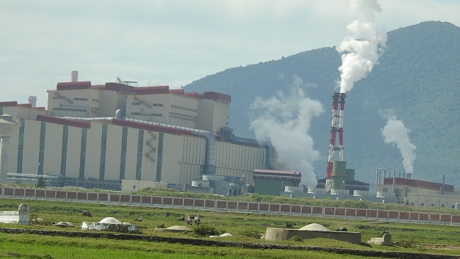 H&agrave;[-]Tĩnh:[-]Cảnh[-]s&aacute;t[-]m&ocirc;i[-]trường[-]'b&oacute;[-]tay'[-]với[-]h&agrave;ng[-]triệu[-]tấn[-]chất[-]thải[-]của[-]Formosa